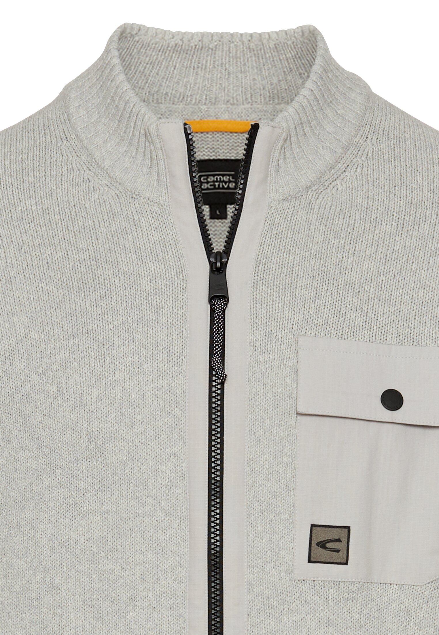 Strickjacke mit Stehkragen