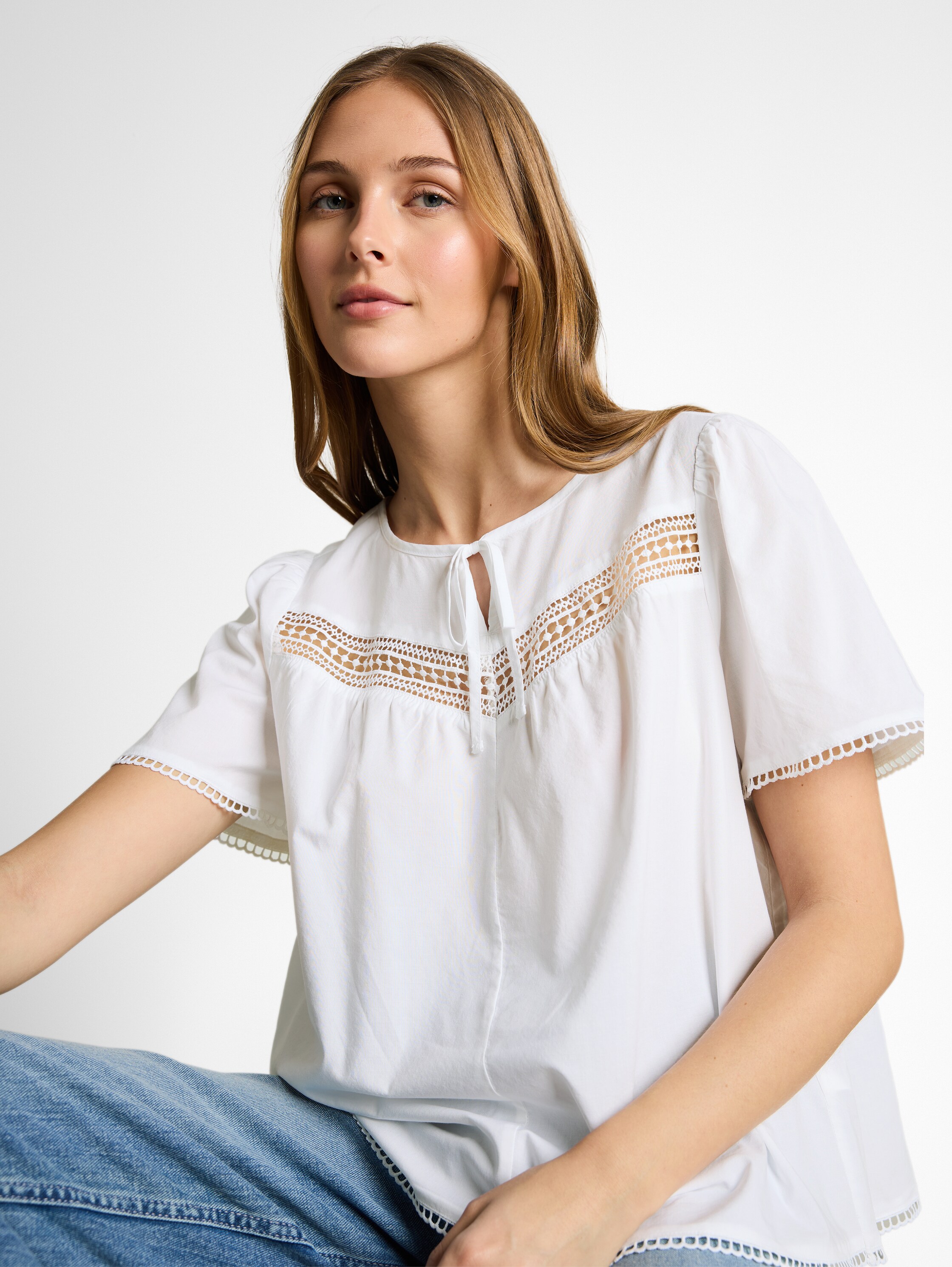 Bluse mit Häkel-Details