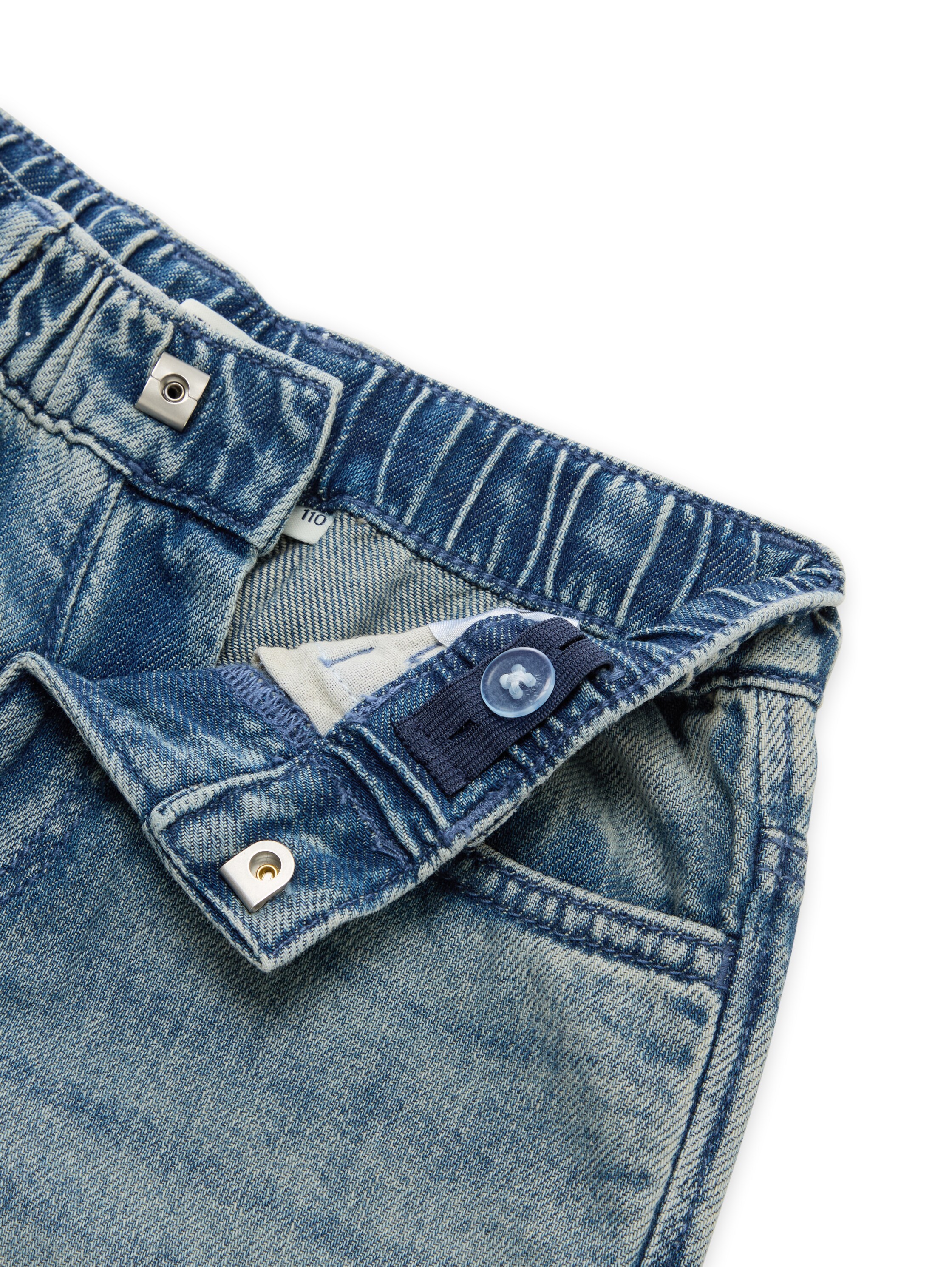 Loose Fit Jeans