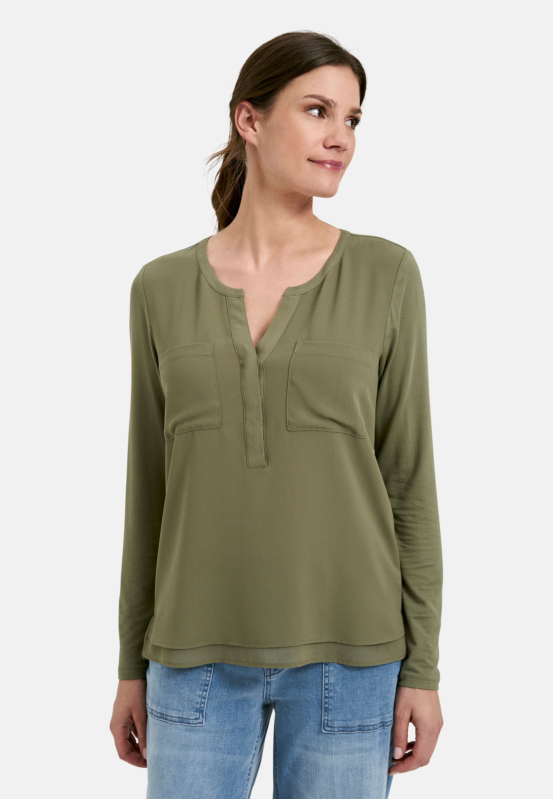 Jersey Blouse with woven front and chestpockets