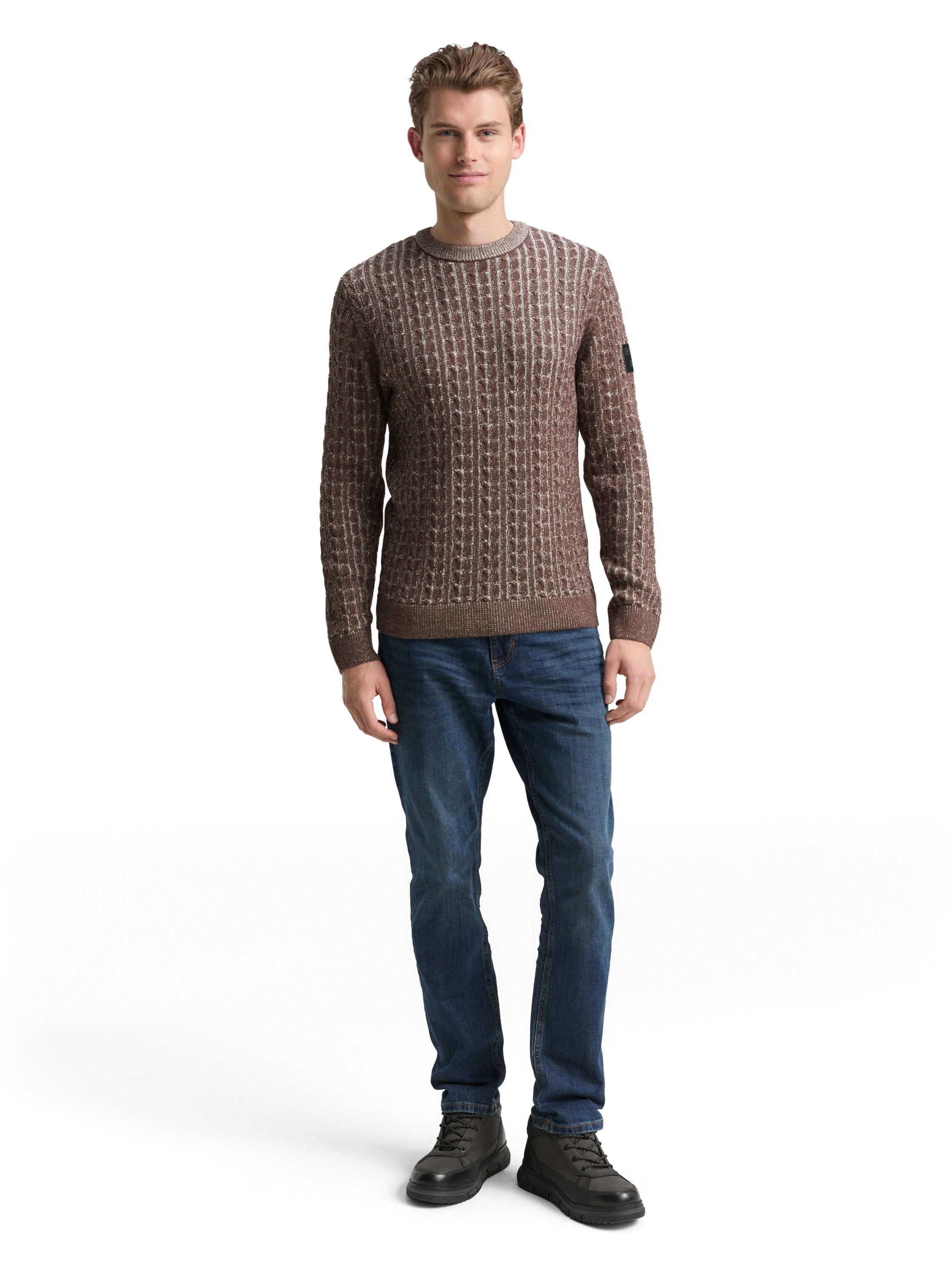 Strickpullover mit Zopfmuster