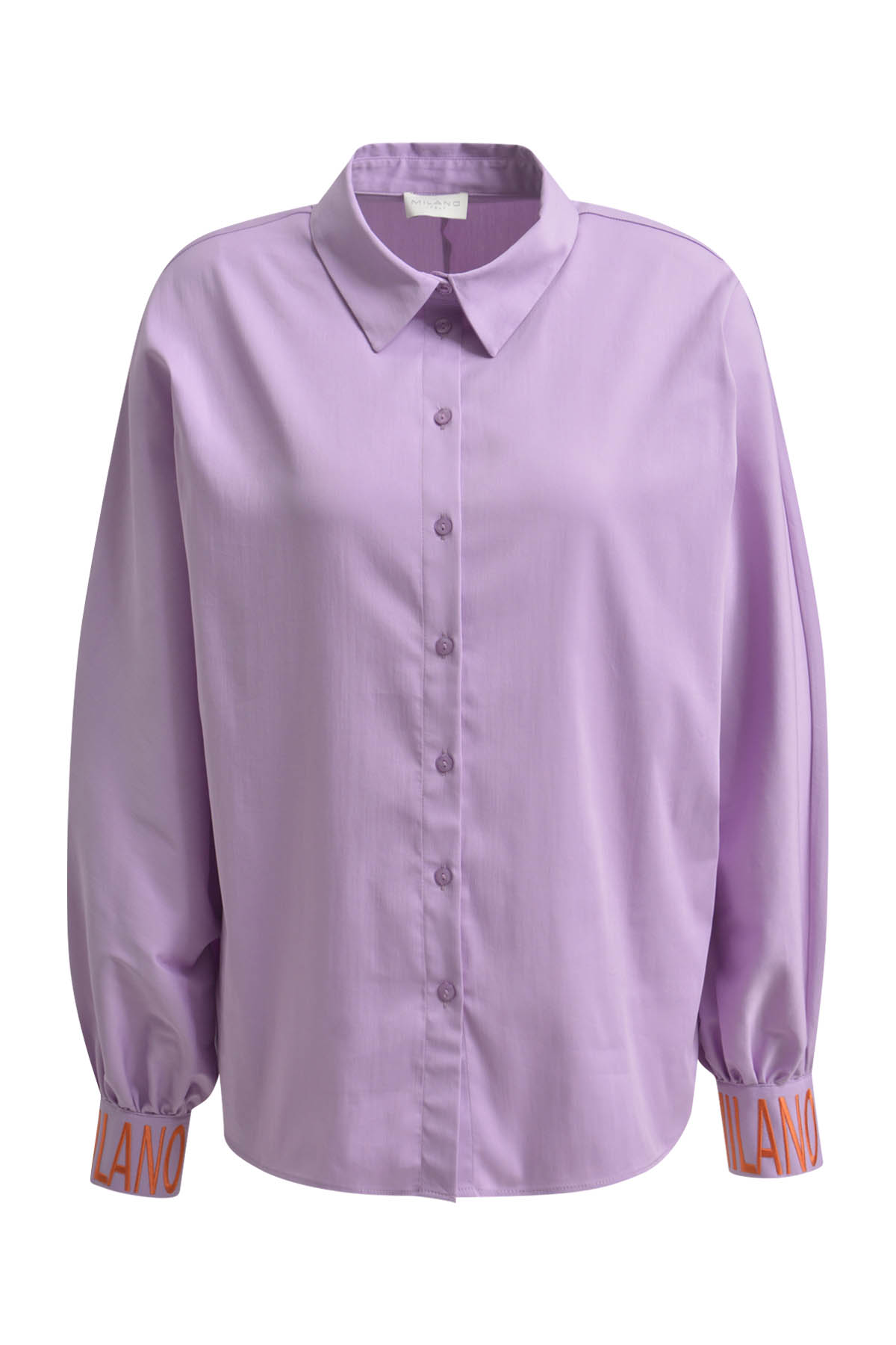 Blouse with collar + placket, voluminous batwingsleeves w cuffs
