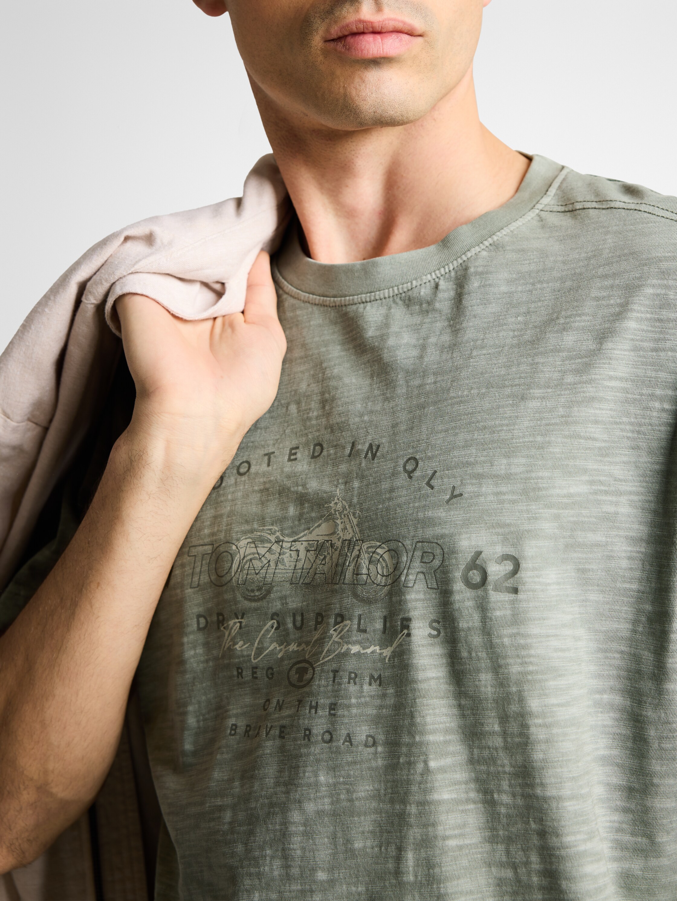 T-Shirt in Melange-Optik mit Print