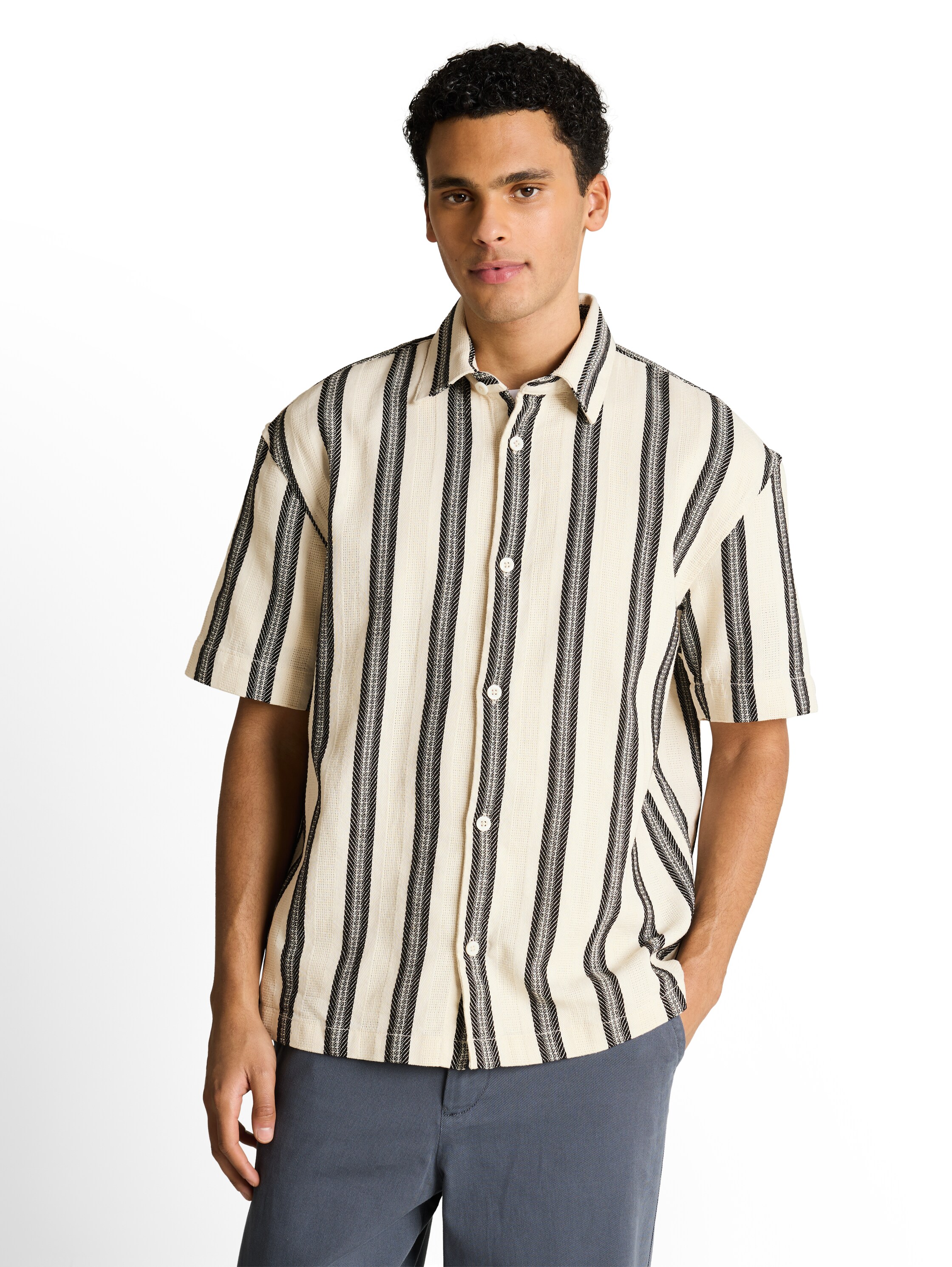 Loose Fit Kurzarmhemd mit Streifenmuster
