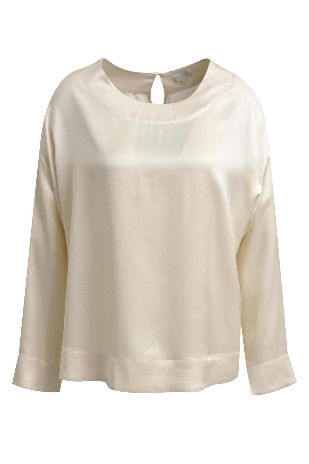 Blouse w roundneck, oversized shoulders and 1/1 sleeves